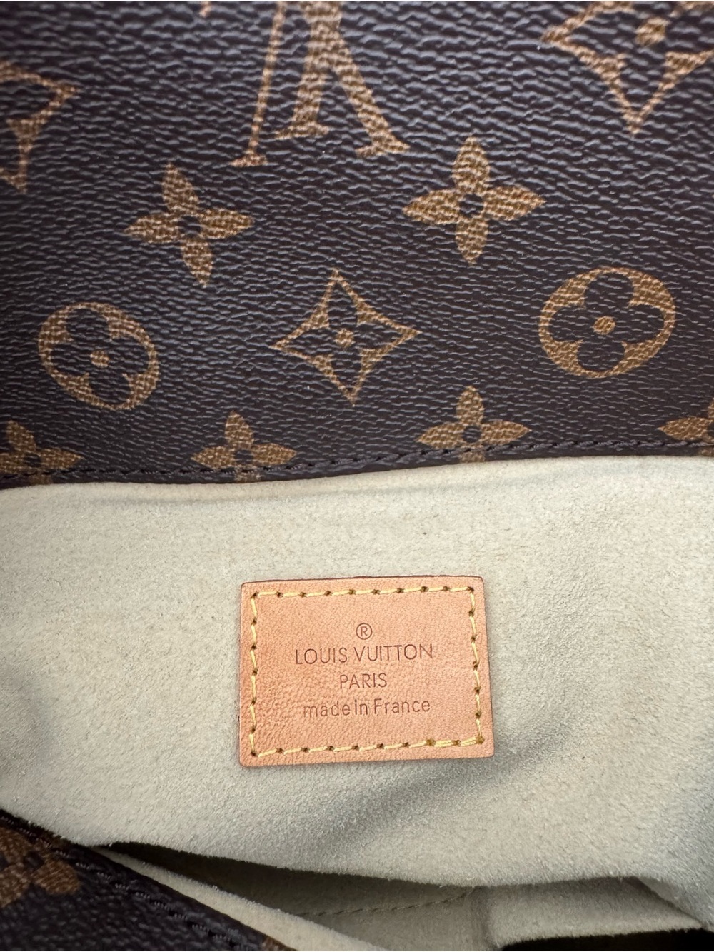Louis Vuitton Monogram Canvas Hobo Shoulder Bag with Tan Trim - Picture 2 of 3